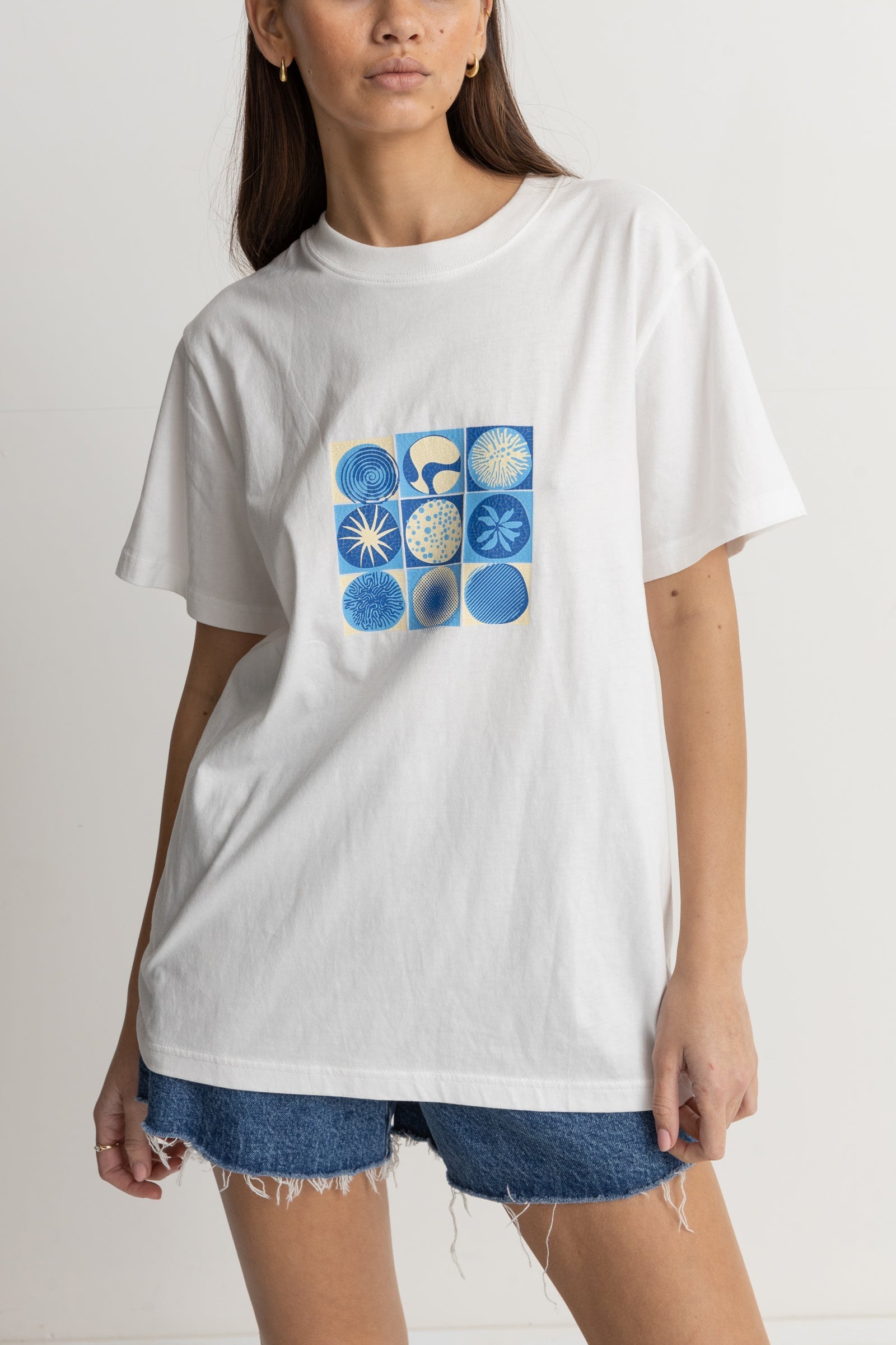 White boyfriend t shirt on sale