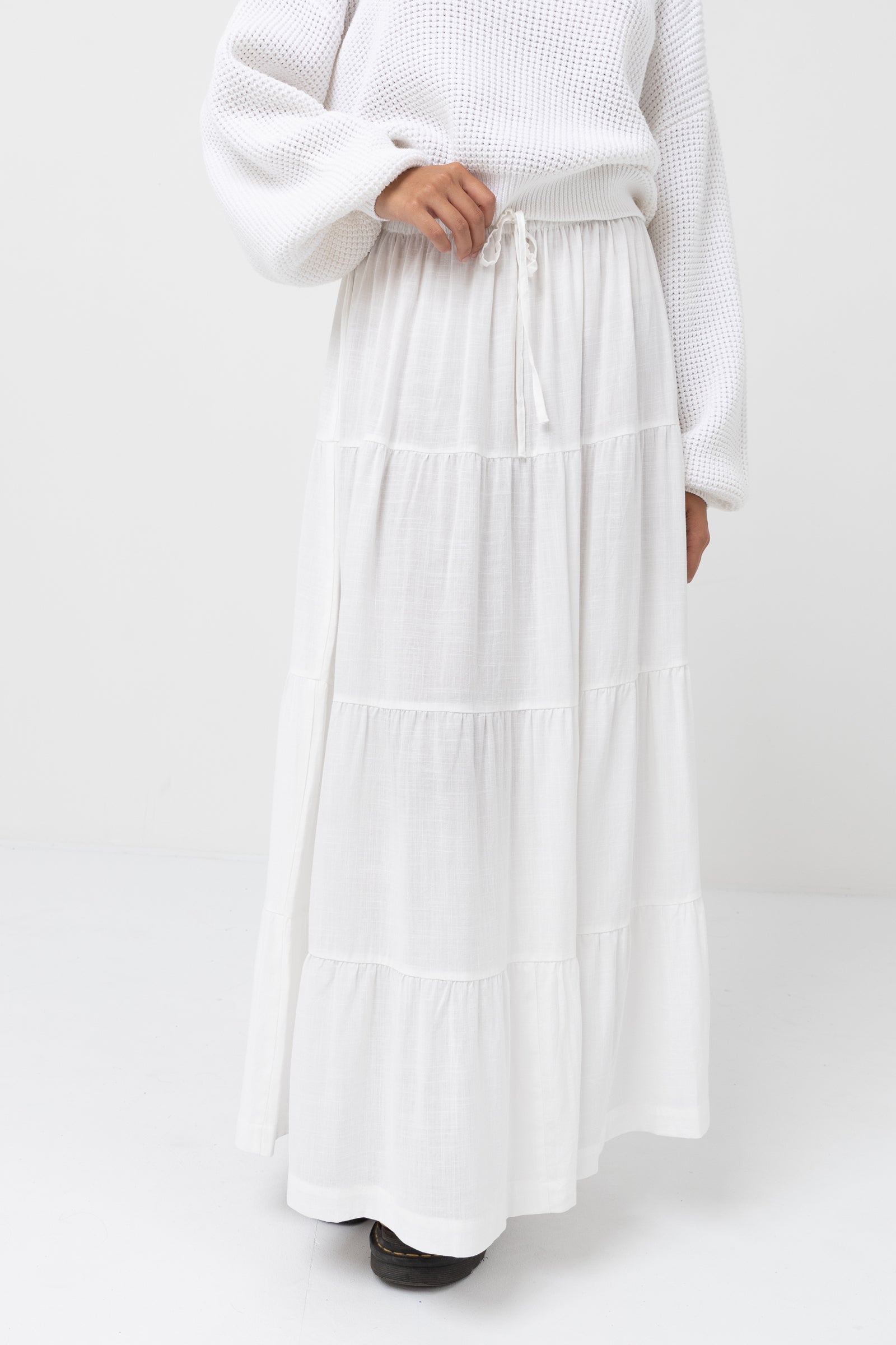 $398 Amur Women's White Koral Tiered Organic Cotton Maxi Skirt Size 8