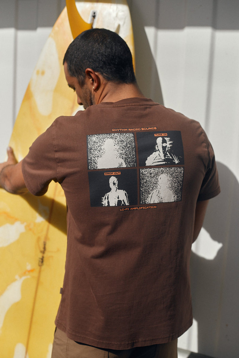 Tune In Vintage Ss T-Shirt Chocolate – Rhythm US