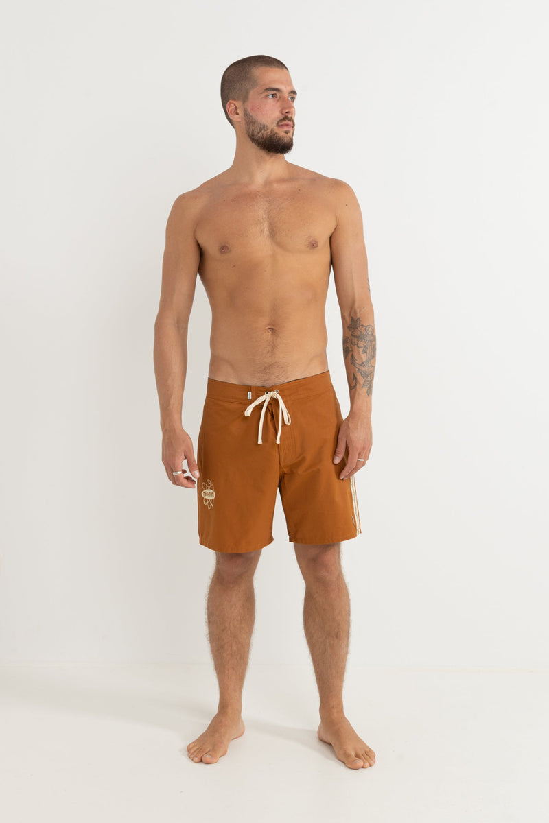 Atom Trunk Ochre