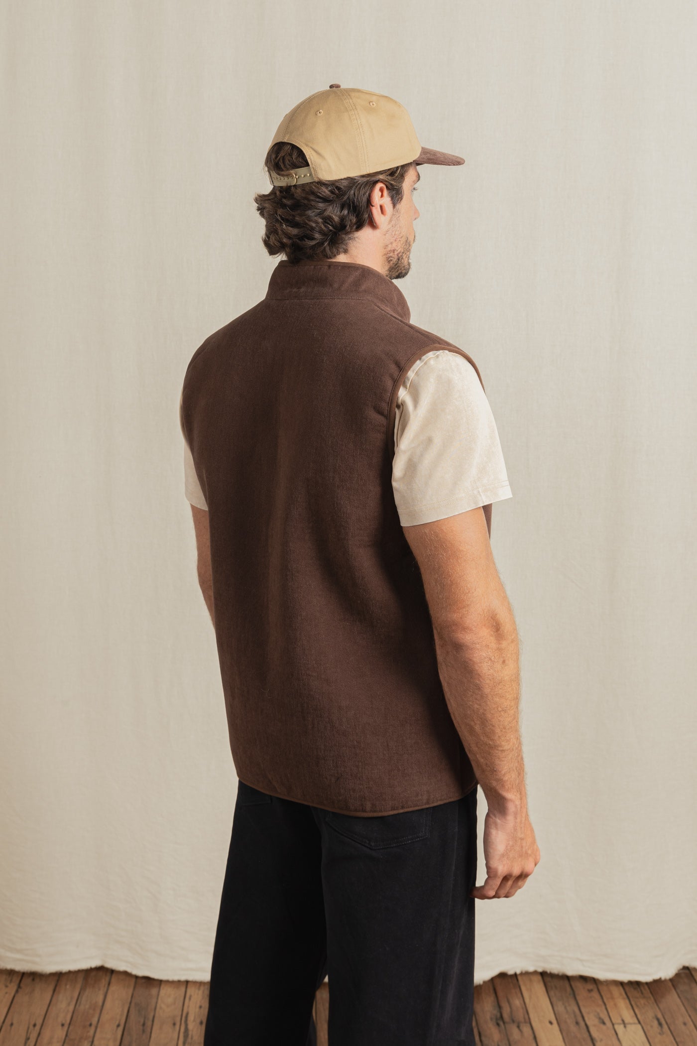 Essential Canvas Vest Tobacco – Rhythm US