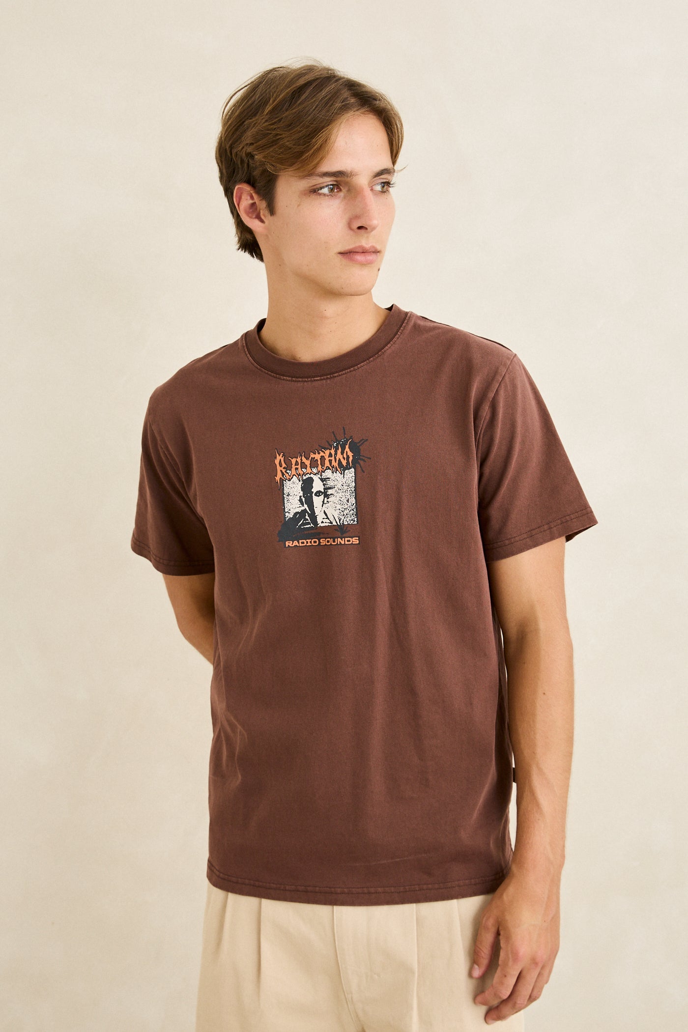 Tune In Vintage Ss T-Shirt Chocolate – Rhythm US