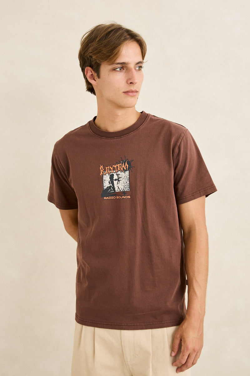 Tune In Vintage Ss T-Shirt Chocolate – Rhythm US