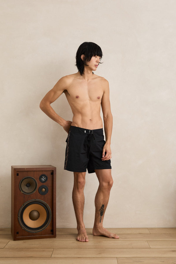 Snake Trials Trunk Black
