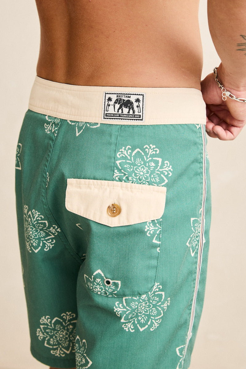 Doily Heritage Trunk Pine