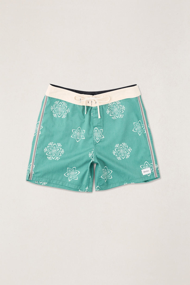 Doily Heritage Trunk Pine