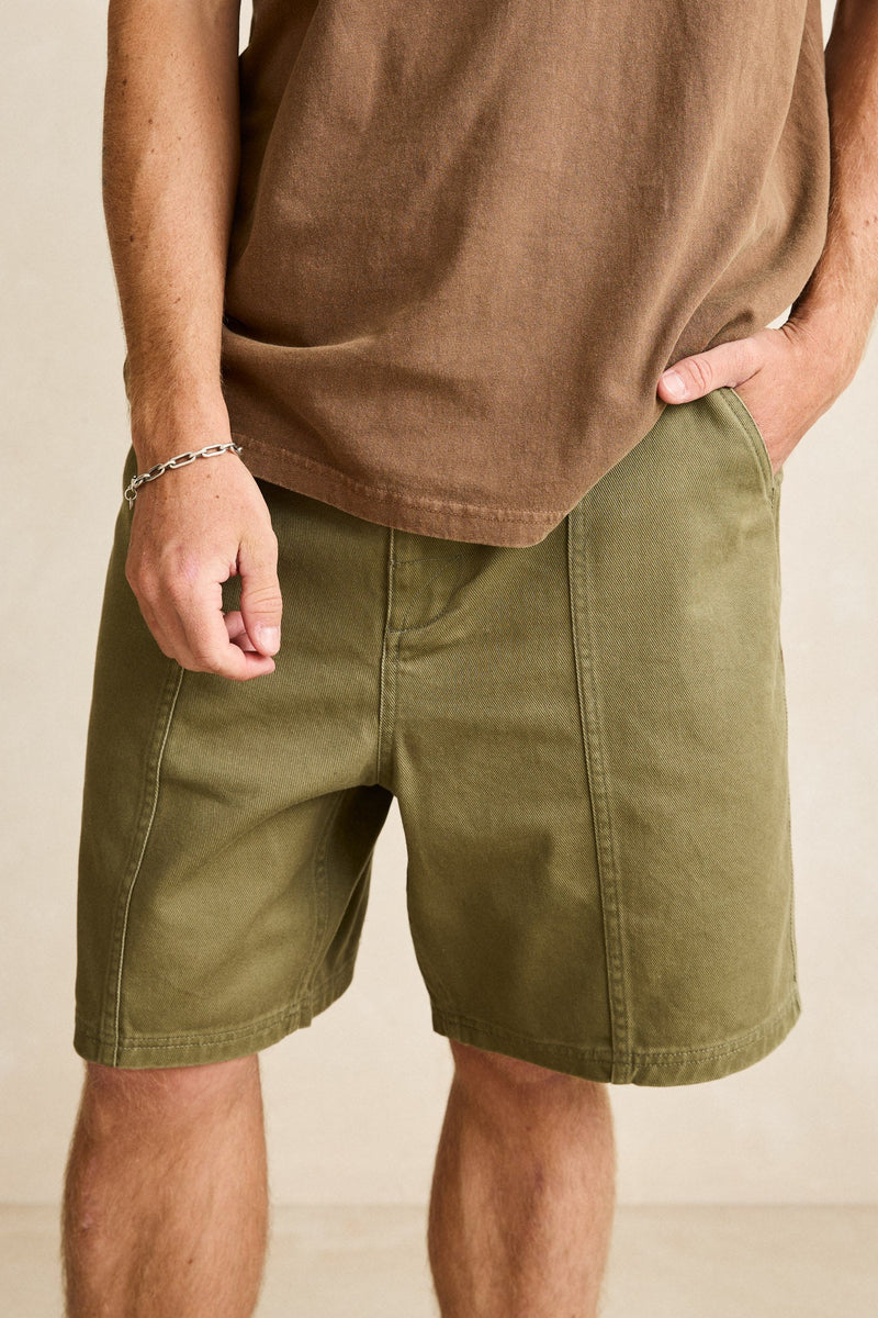Relaxed Haight Twill Short Washed Olive