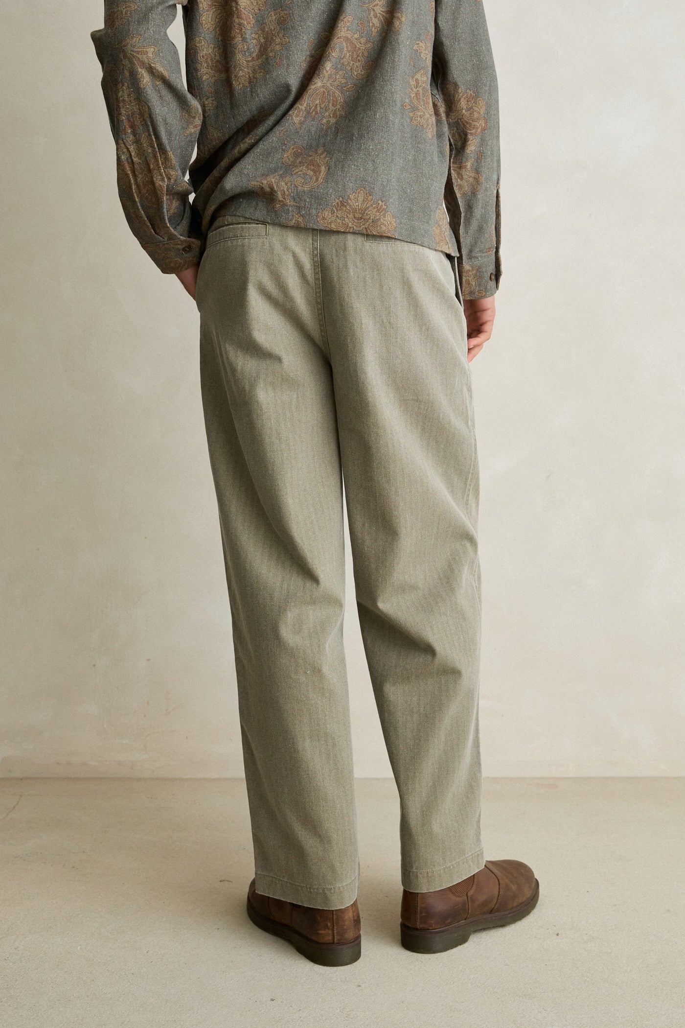 Loose Straight Herringbone Trouser Dusted Olive – Rhythm US