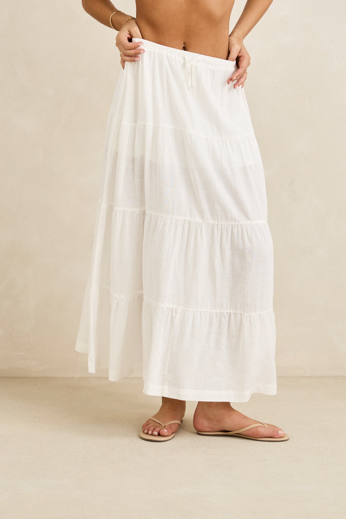 【LAUBEBLANC】Cotton Tiered skirt ホワイト Cotton Tiered skirt – L'AUBE BLANC