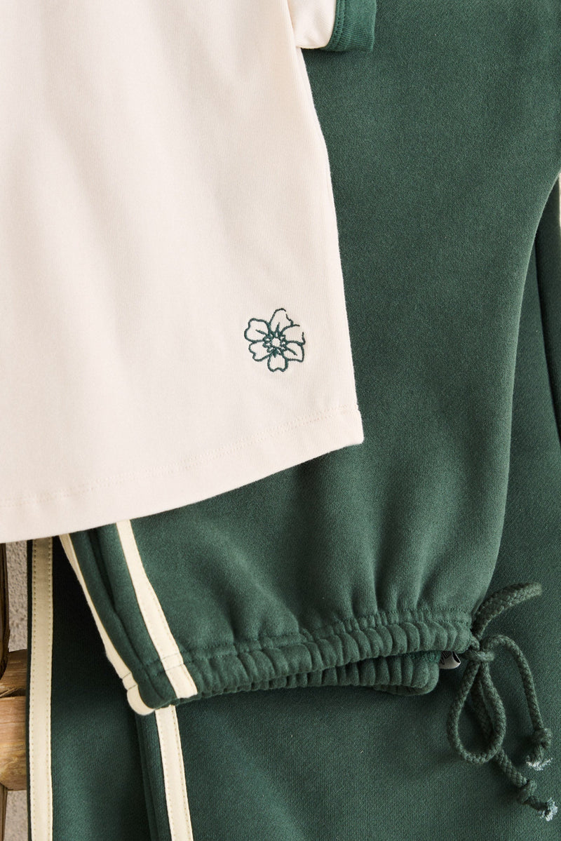 Embroidered Floral Tee Natural/Hunter