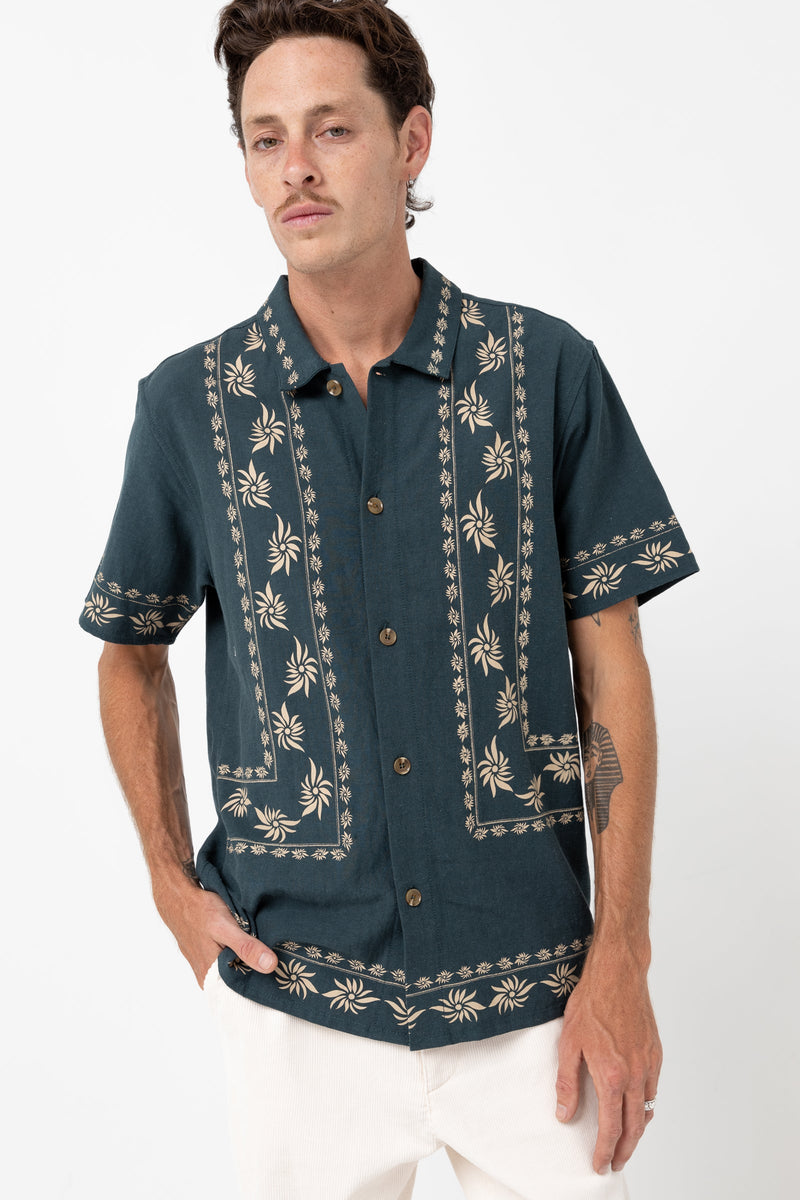 Universal Standard Perfect Chambray Short Sleeve Shirt