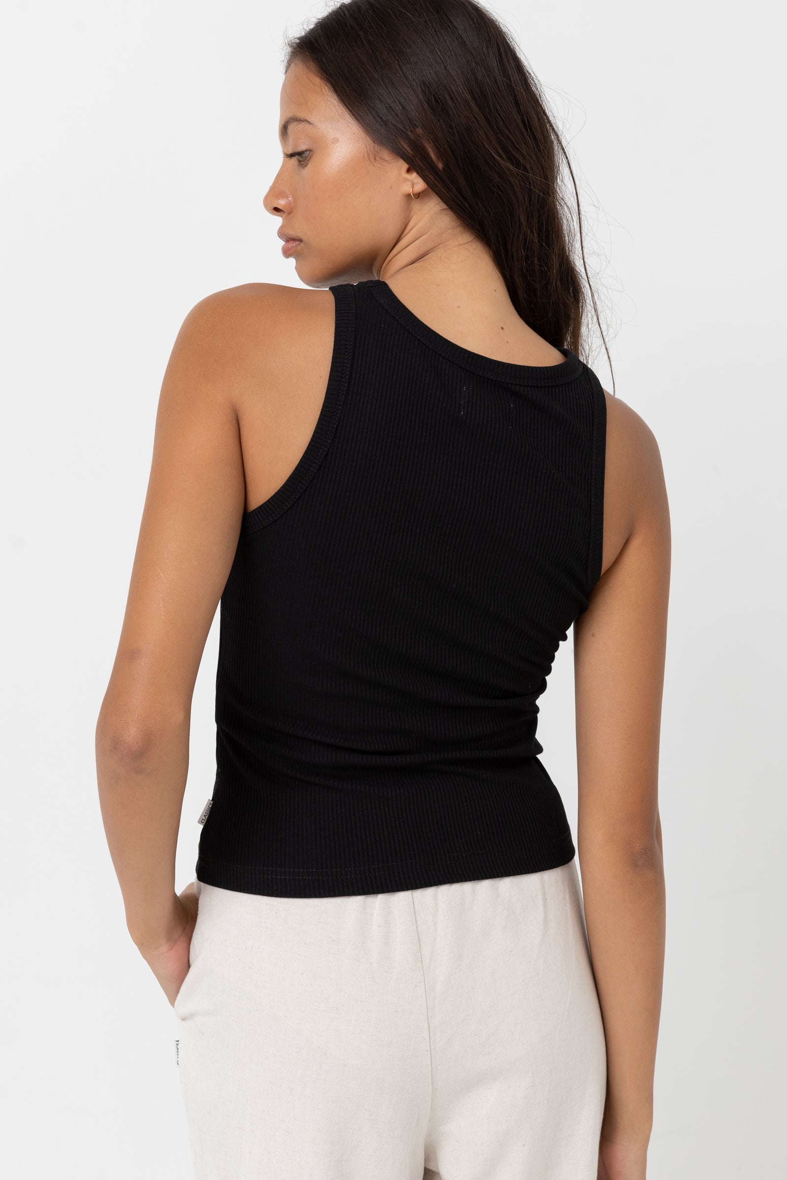 CALIBAN 売れ筋商品|||キャリバン Tシャツ トップス レディース Tops Black Claire Ruched Tank | GUESS Factory